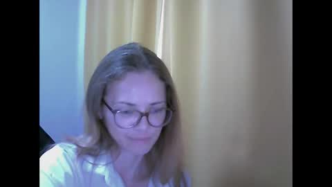 Snapshot of sea_dream chatting on September 15, 8:49 am SEA Dream online show from September 15, 8:49 am