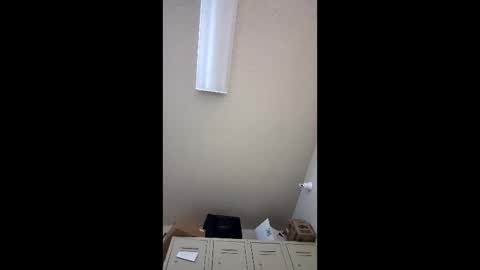 sean_holland22 online show from December 3, 11:33 am