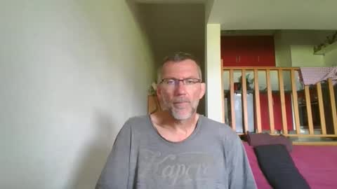 seb846894 online show from May 17, 8:34 am