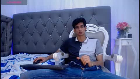 sebalexis7 online show from October 26, 3:51 am