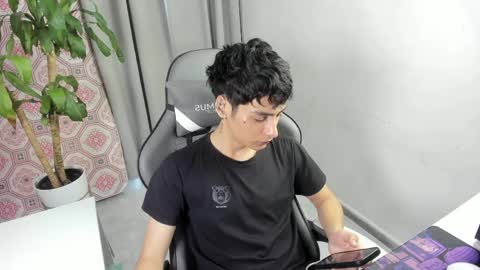 sebastian online show from April 25, 10:29 pm