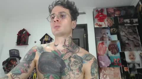 Snapshot of sebasbigdick_ chatting on March 1, 7:30 am spityio instagram online show from March 1, 7:30 am