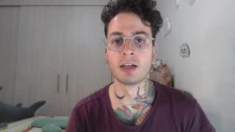Snapshot of sebasbigdick_ chatting on December 22, 3:00 am spityio instagram online show from December 22, 3:00 am