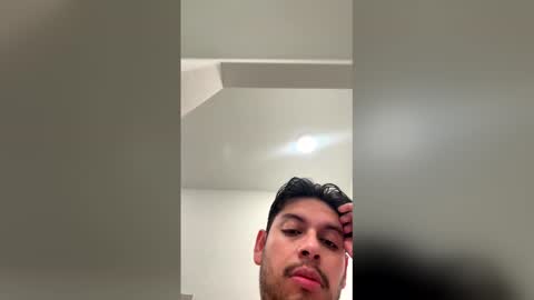 sebasbilbao7 online show from April 10, 4:07 am