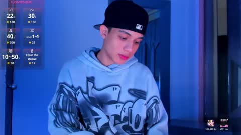 Sebastian online show from April 15, 8:09 pm