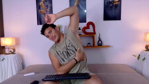 kai online show from March 1, 5:06 pm