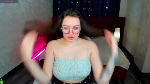 Snapshot of secret_goddes chatting on October 15, 10:05 am Catrin Mo Tu We Th Fr 5 GMT 3am-9am online show from October 15, 10:05 am