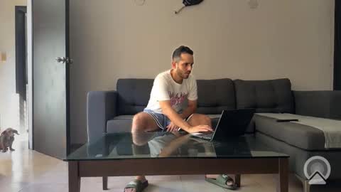 secretaura online show from April 18, 9:37 pm