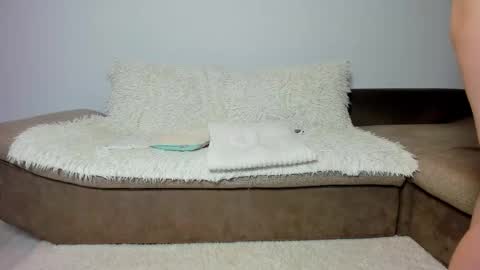 Bee online show from February 5, 12:25 am