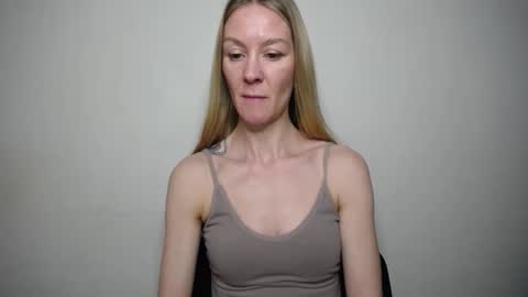 secretcandy222 online show from April 16, 6:02 am