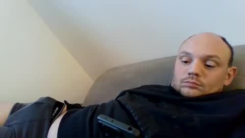 Simon online show from March 3, 3:43 pm