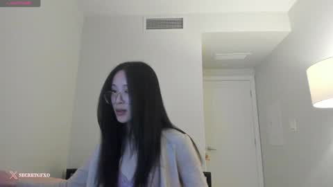 Snapshot of secretgirlfriendxo chatting on February 4, 5:53 am Angela online show from February 4, 5:53 am