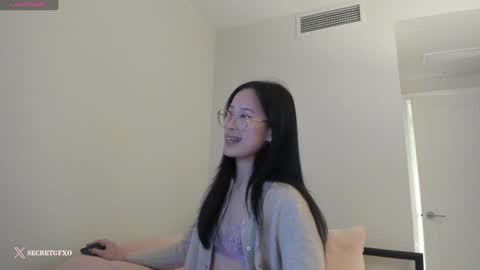 Snapshot of secretgirlfriendxo chatting on February 2, 6:25 am Angela online show from February 2, 6:25 am