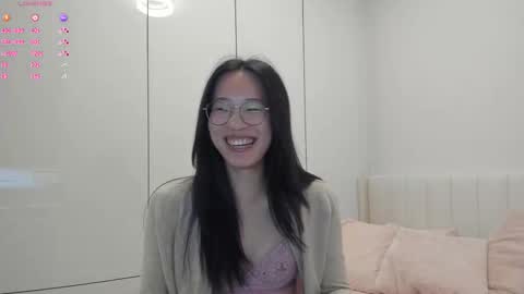 Snapshot of secretgirlfriendxo chatting on October 24, 12:55 am Angela online show from October 24, 12:55 am