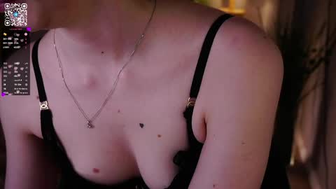 Lily online show from April 15, 7:58 pm