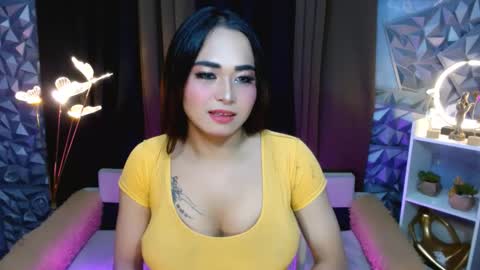 Snapshot of seductivelatina69 chatting on October 10, 7:36 am Lala online show from October 10, 7:36 am