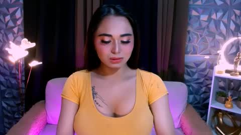 Snapshot of seductivelatina69 chatting on October 7, 5:36 am Lala online show from October 7, 5:36 am
