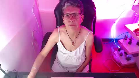 Selena online show from July 10, 8:57 pm