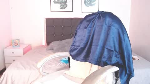 Selena online show from April 1, 6:38 pm