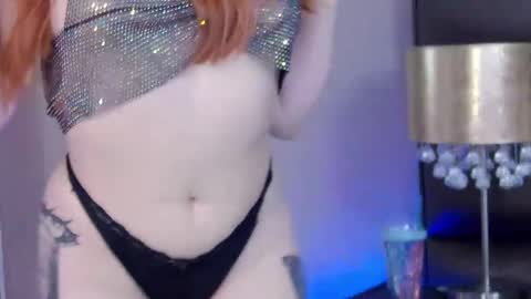 Snapshot of selenahanson chatting on September 25, 4:58 pm SelenaHanson online show from September 25, 4:58 pm