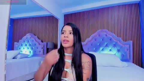 selenastonne online show from October 18, 8:46 pm