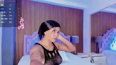 selenastonne online show from October 9, 8:47 pm