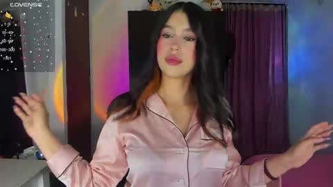 Snapshot of selene_e chatting on March 1, 11:58 pm Karol. online show from March 1, 11:58 pm