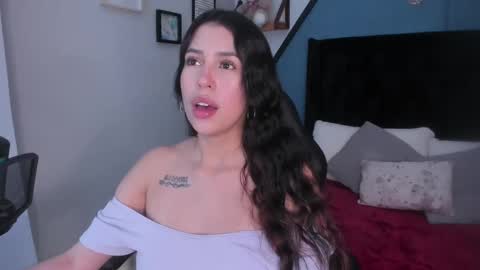 Snapshot of selene_e chatting on October 2, 8:40 pm Karol. online show from October 2, 8:40 pm