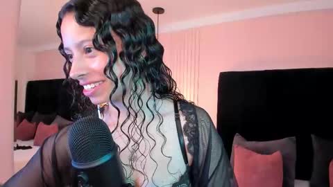 Snapshot of selene_rousse chatting on October 10, 3:12 am Selene Rousse online show from October 10, 3:12 am