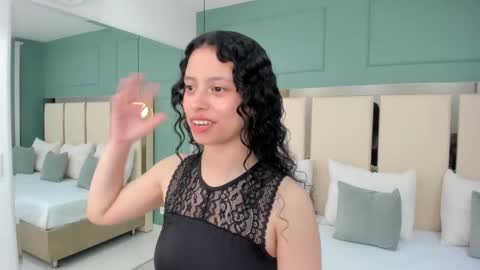 Snapshot of selene_rousse chatting on September 13, 4:15 am Selene Rousse online show from September 13, 4:15 am
