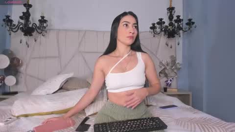 Selenee online show from March 9, 3:27 pm