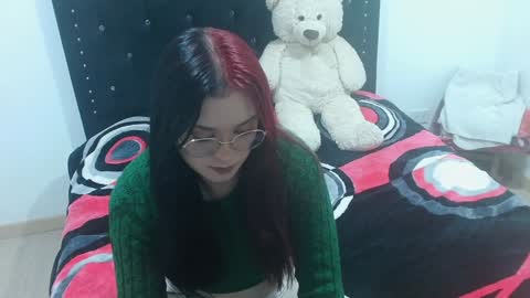 Snapshot of seleneg chatting on December 29, 12:09 am Selene G online show from December 29, 12:09 am