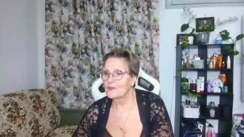 Selenna online show from December 14, 2:44 am