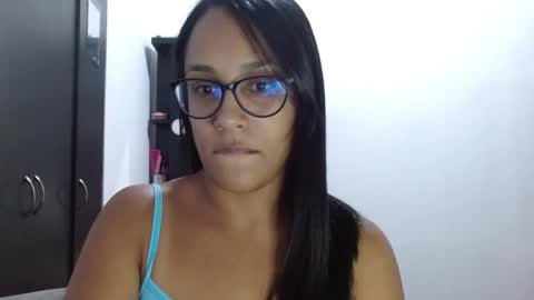 Snapshot of selina__daniels chatting on March 9, 2:50 am selina online show from March 9, 2:50 am