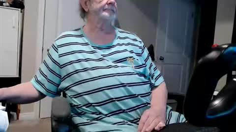 selkie2s online show from April 1, 7:00 pm