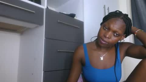 sellinprinces online show from January 10, 11:54 pm