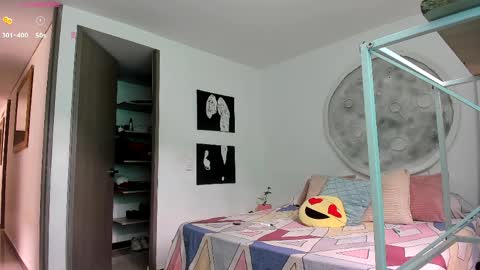 Selyn online show from April 11, 6:01 pm