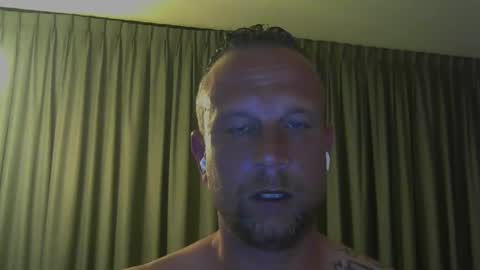 sence08 online show from March 22, 7:18 pm