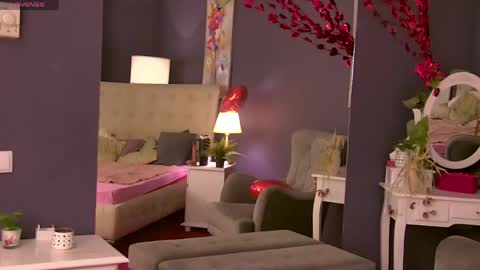 Seni bigtits bigboobs hard tits new anal ass hardcore bigass boobs bounce extreme online show from April 19, 12:22 am