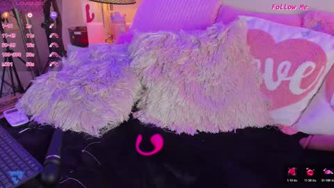 Sennia online show from November 7, 3:47 pm