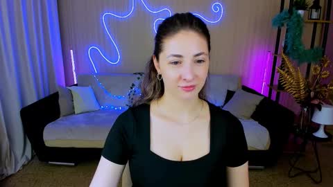 sensitiveheartt online show from September 28, 7:23 pm