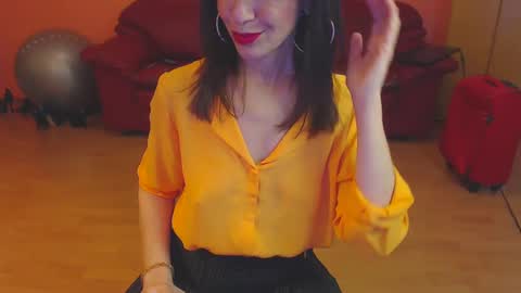 sensualmyra online show from January 16, 1:47 pm