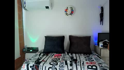 Snapshot of sephorandmonell chatting on September 26, 8:39 pm sephorandmonell online show from September 26, 8:39 pm