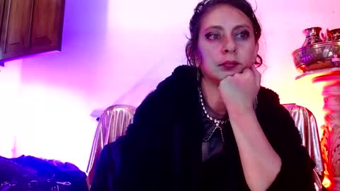 Snapshot of serena_xyz chatting on October 30, 9:04 pm Serena Xyz online show from October 30, 9:04 pm