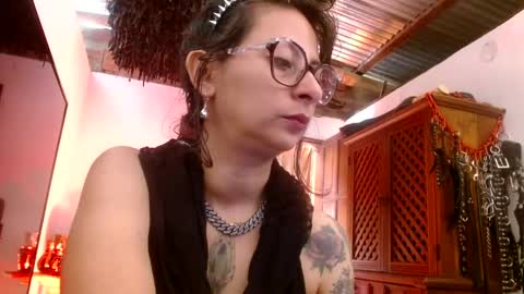 Serena Xyz online show from May 31, 2:05 pm