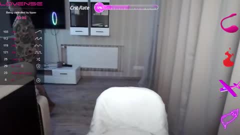 serenamilss online show from February 17, 7:23 pm