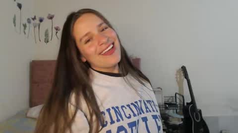 Snapshot of serenity_crystal chatting on November 1, 12:44 am serenity_crystal online show from November 1, 12:44 am