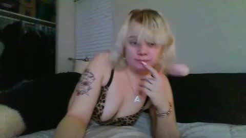 serenityfaith1 online show from February 18, 2:27 am