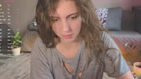 Snapshot of sereta_fin chatting on September 22, 11:47 am Hey Guys and Girls non-binary personalities Im Sereta online show from September 22, 11:47 am