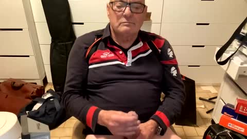 serge8413 online show from December 14, 10:45 am